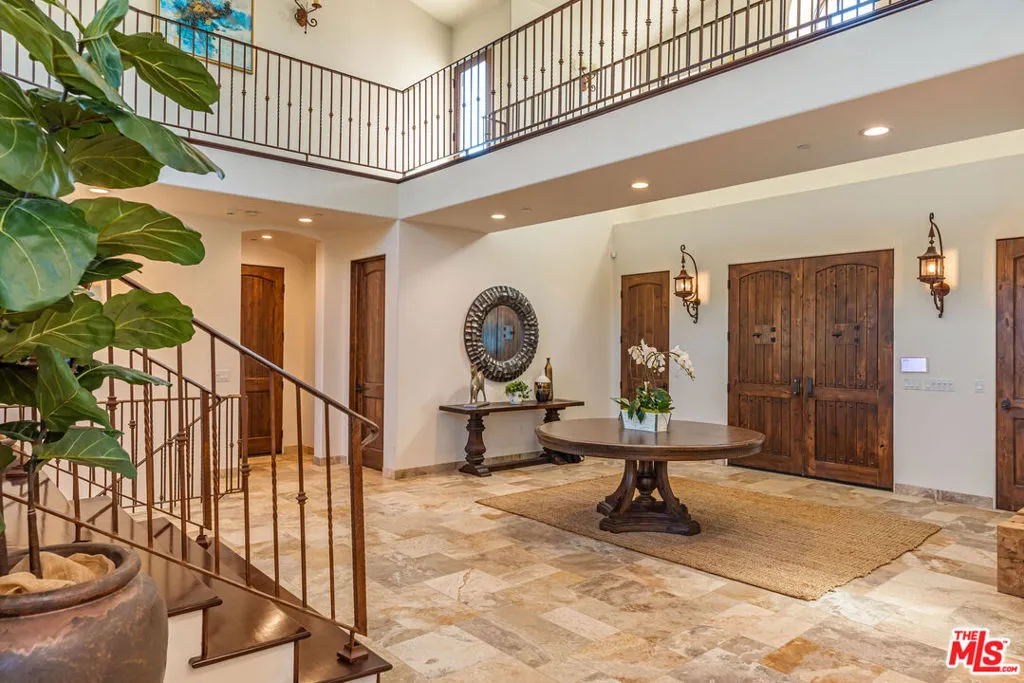 4800 Latigo Canyon Road, Malibu, California 90265 home-pic-10